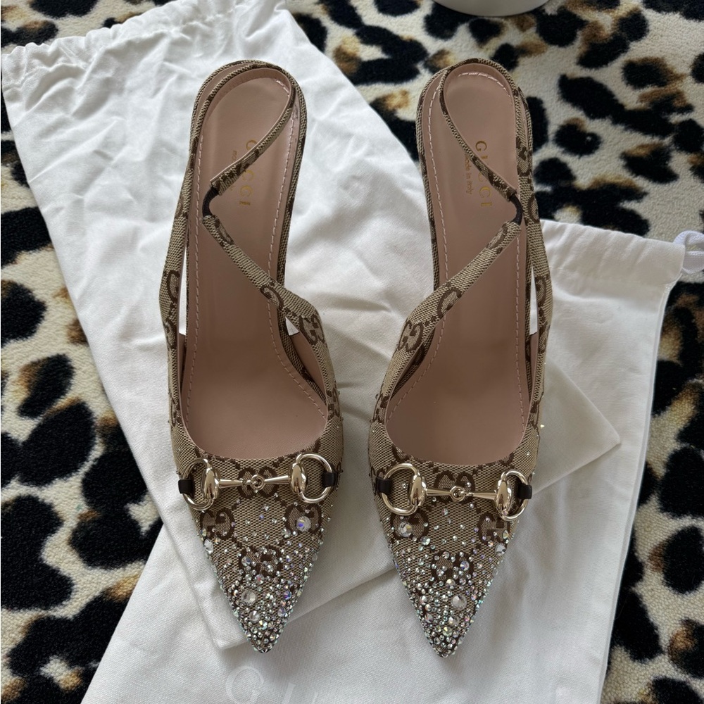 Gucci Women's beige  slingback pump with crystal Horsebit